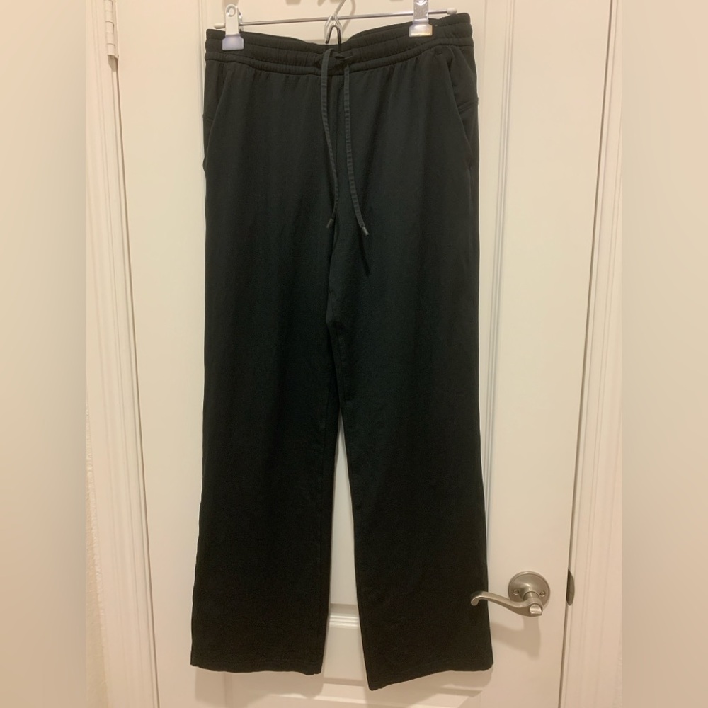 EUC lululemon Soft Jersey Straight-Leg Mid-Rise Pant Regular - Black